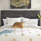 Lifestorey Raquel Channel Back Queen Upholstered Bed