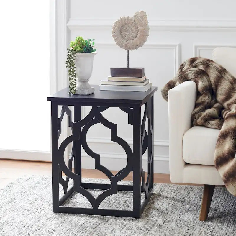 SAFAVIEH Grayce Trellis Silver Leaf End Table. - 19  W x 19  D x 23  H - 19Wx19Dx23H